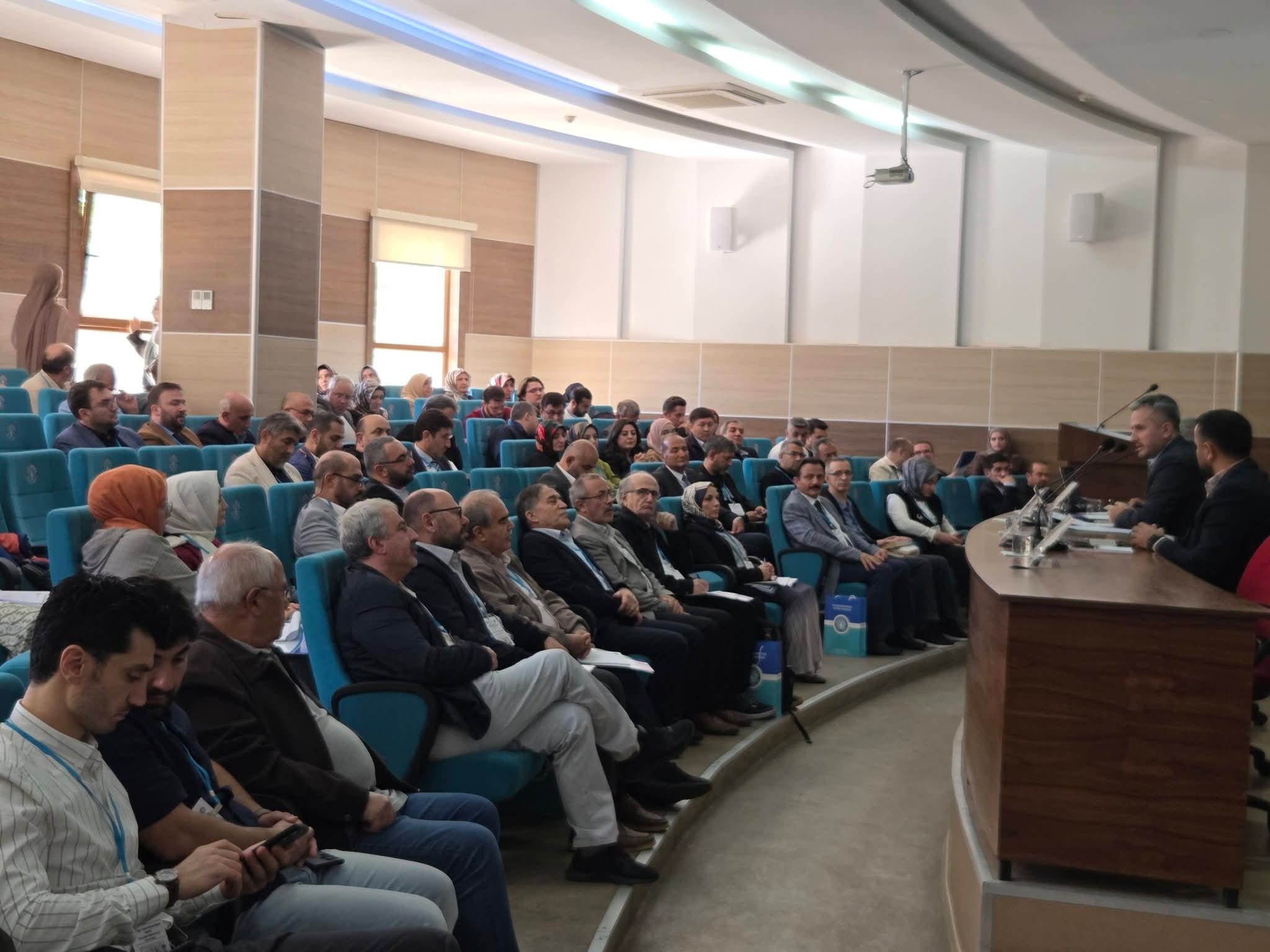 Fakültemiz İslam Mezhepleri Tarihi Koordinasyon Toplantısı ve Sempozyuma Ev Sahipliği Yaptı